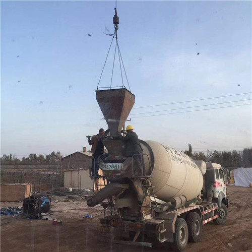 子洲县“精准瞄准”—— 吊车的 “定位导航” 技术