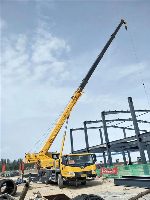 子洲县超高层建筑钢结构吊装案例